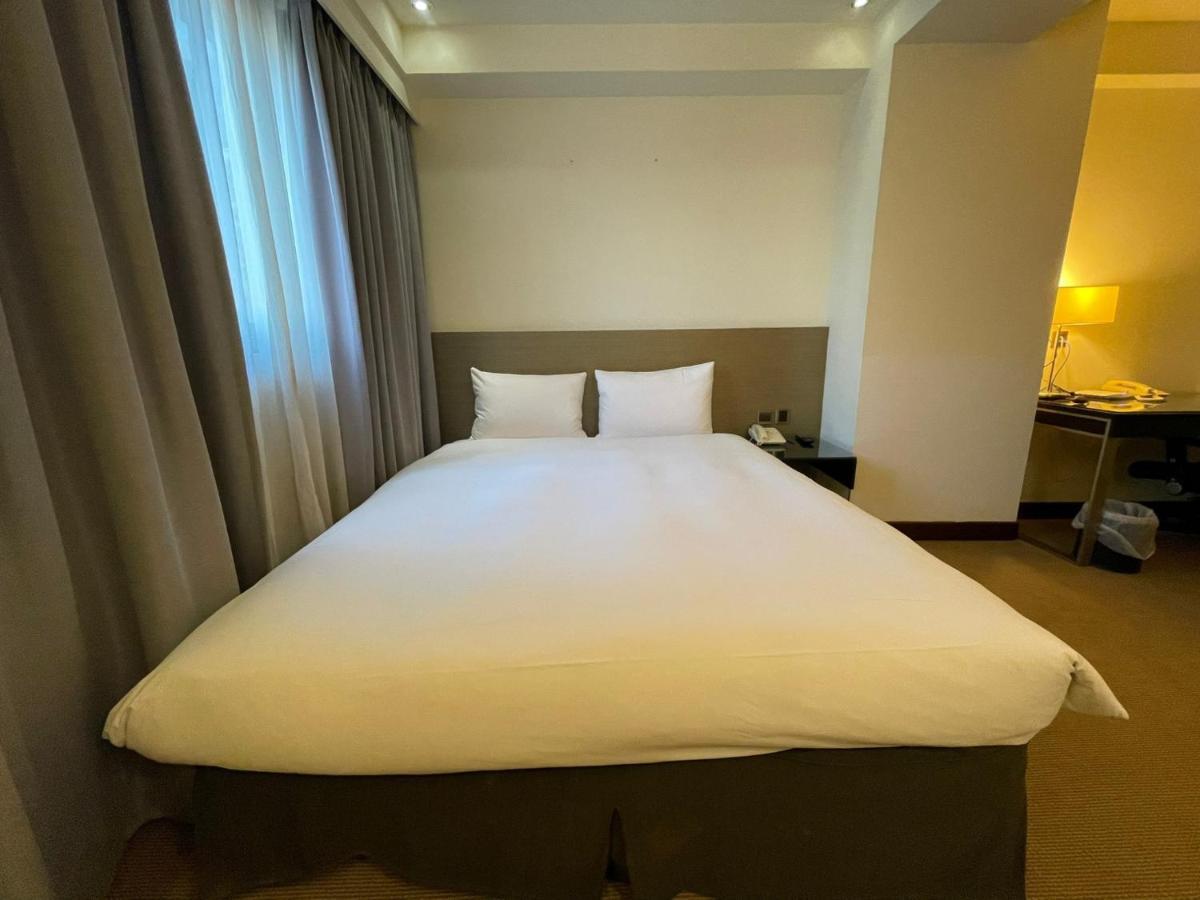 Guide Hotel Hsinchu Zhongyang Exteriör bild